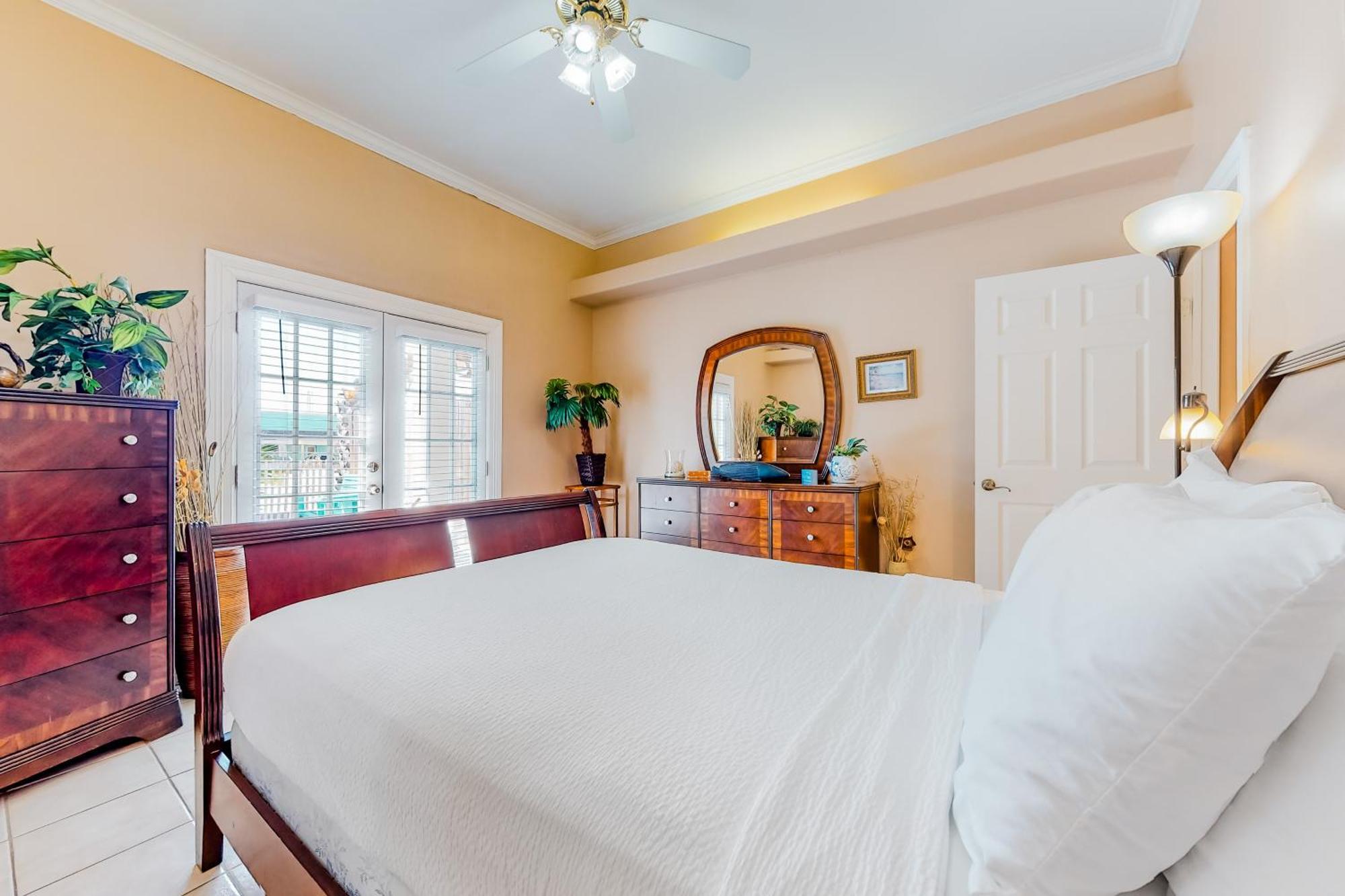 Casa Emilio II Condominiums South Padre Island Room photo